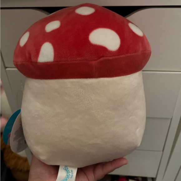 Squishmallows Sakina the Mushroom 8” Hot Topic Exclusive - Picture 2 of 3